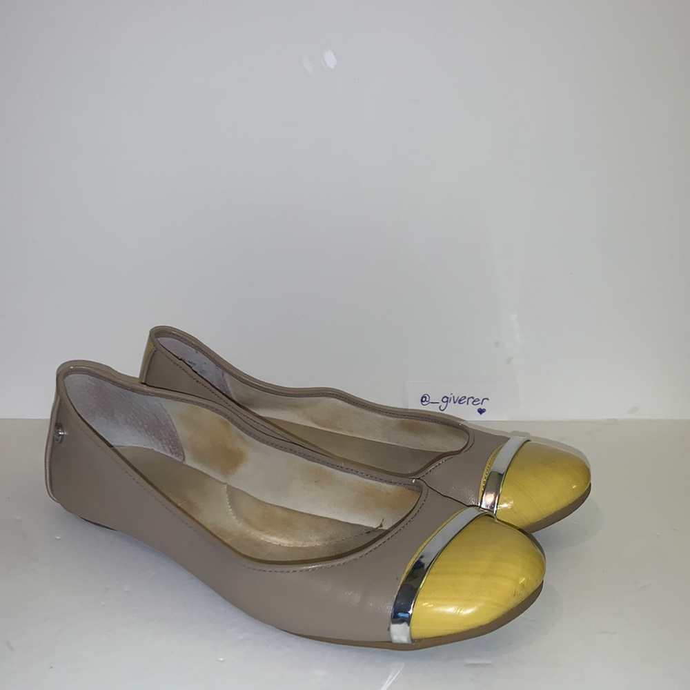 8.5 Yellow Cap Tow Flats Dana Buchman Wear 2 Work